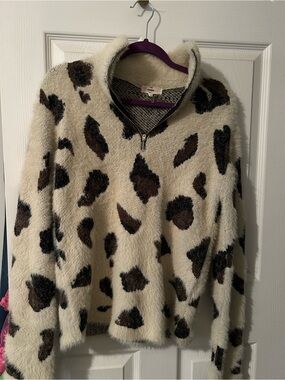 entro Cream Leopard Half-Zip Turtleneck Sweater